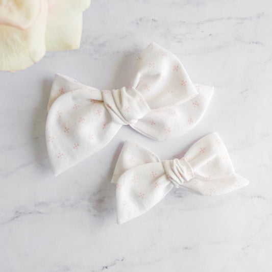 Handtied Fabric Bow - Pink Chicken Wire